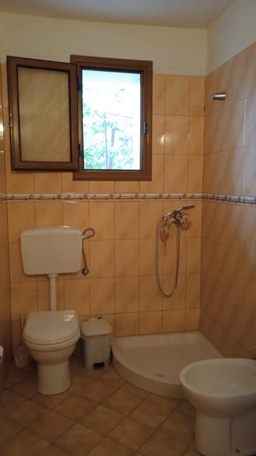 Vila Demo Vlorë エクステリア 写真