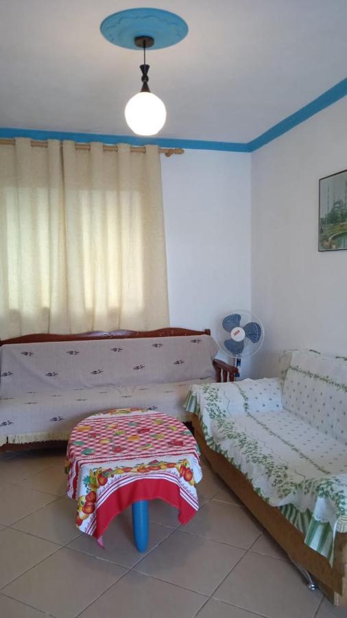 Vila Demo Vlorë エクステリア 写真